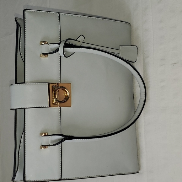 Unbranded Handbags - Handbag 🥳